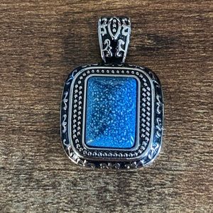 Lia Sophia Pendant-New out of Package